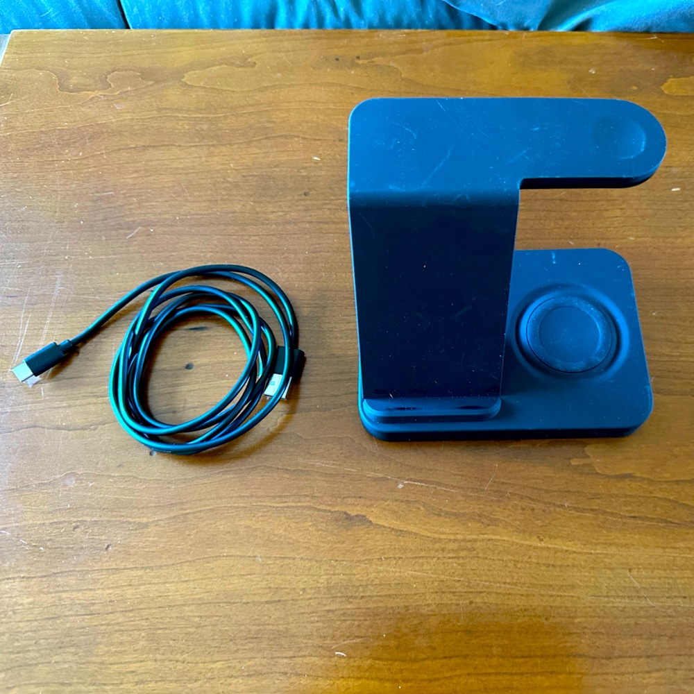 Power giant 3 in one wireless charger for phone, watch and earbuds